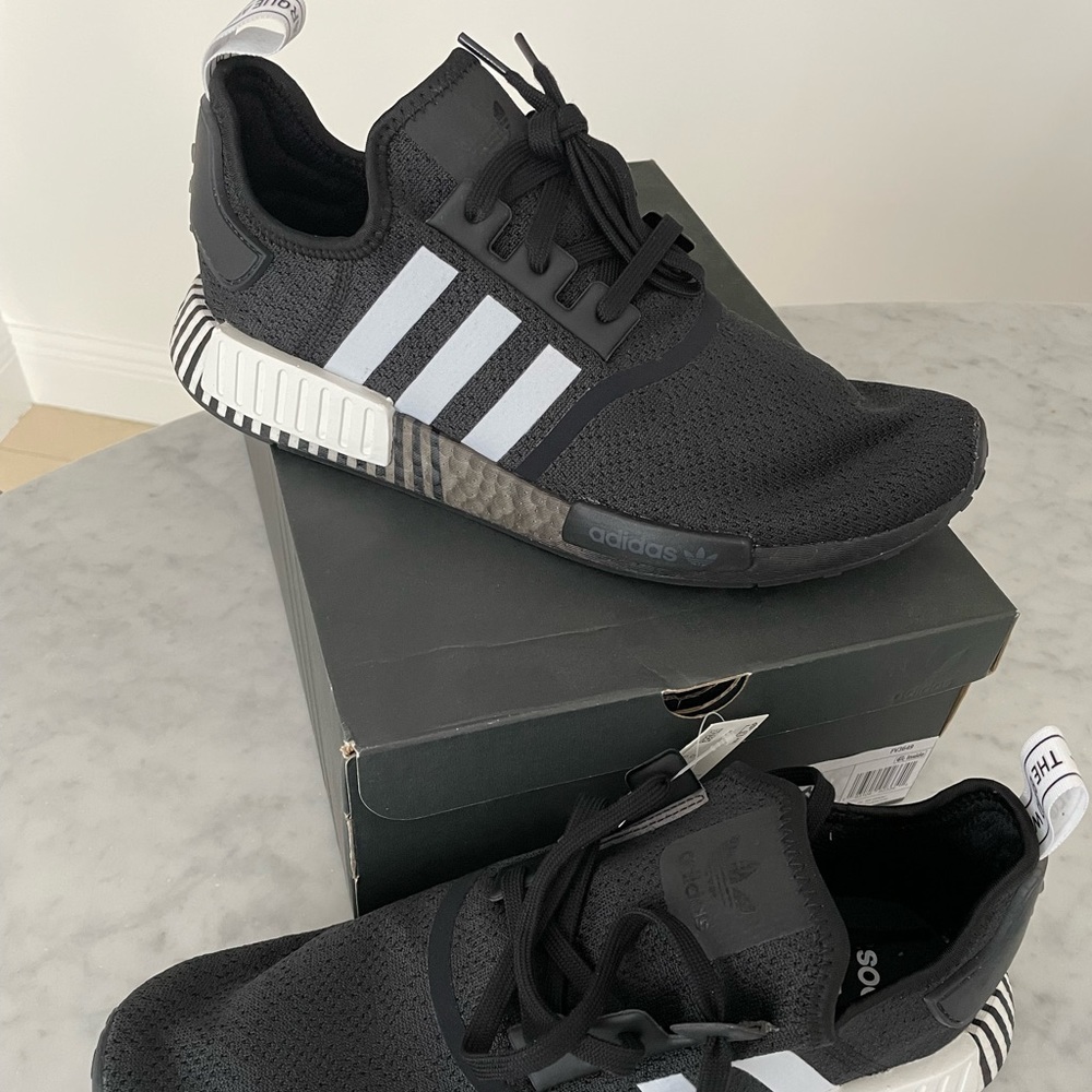 Mens size 13 Adidas sneakers